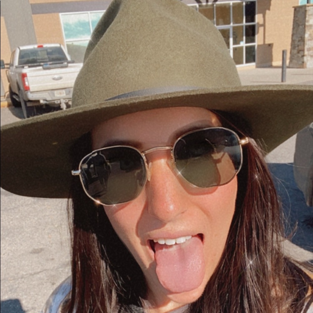 Meet your Posher, Kristi